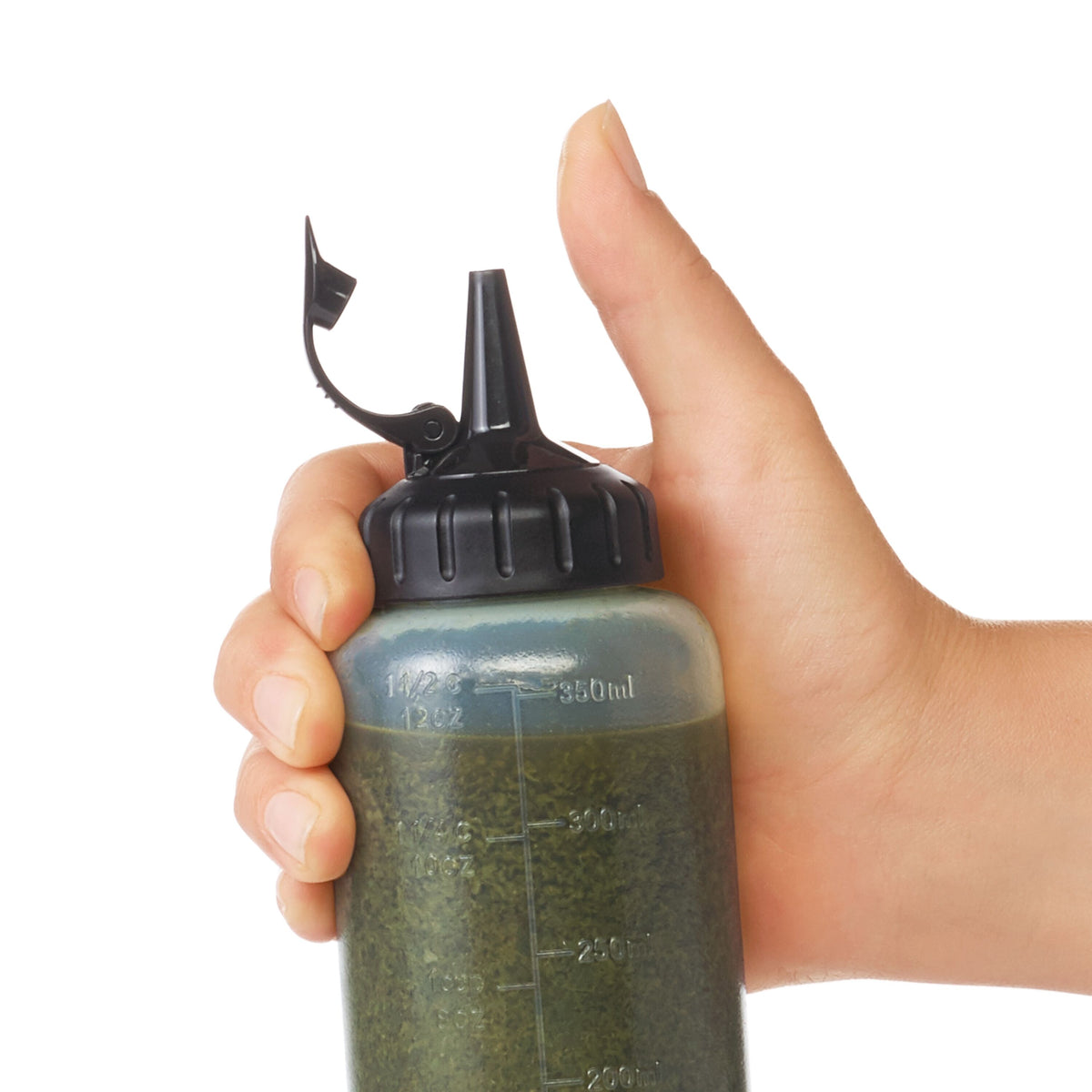 oxo-chef-s-squeeze-bottles-6-ounces-m3 gg_11219200_4c.jpg