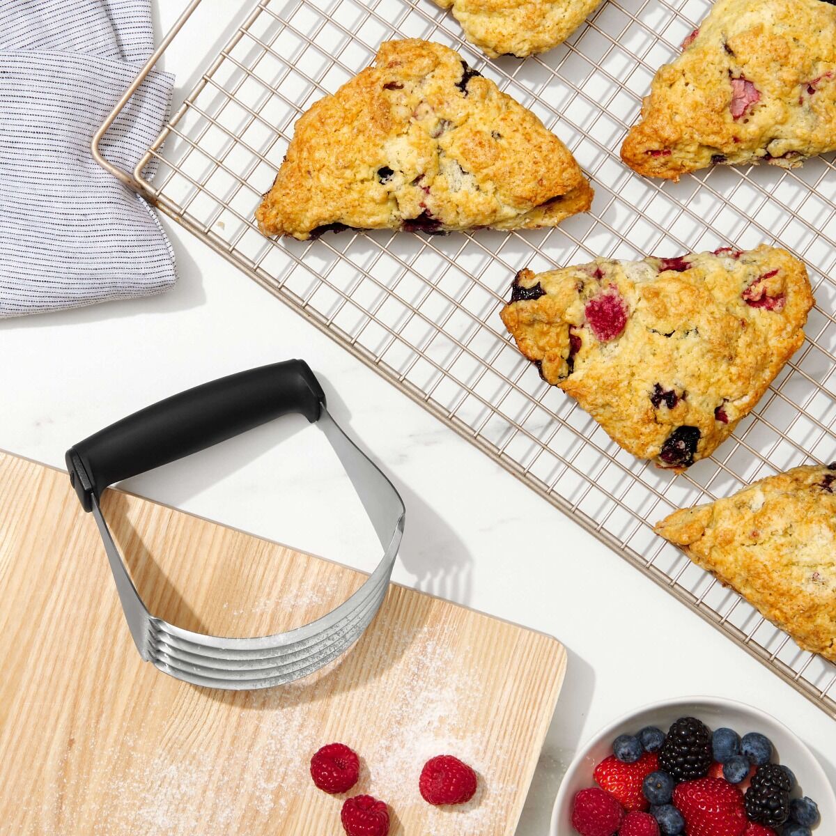 dough-blender-with-blades-s7 gg_1124200_9c_1_.jpg