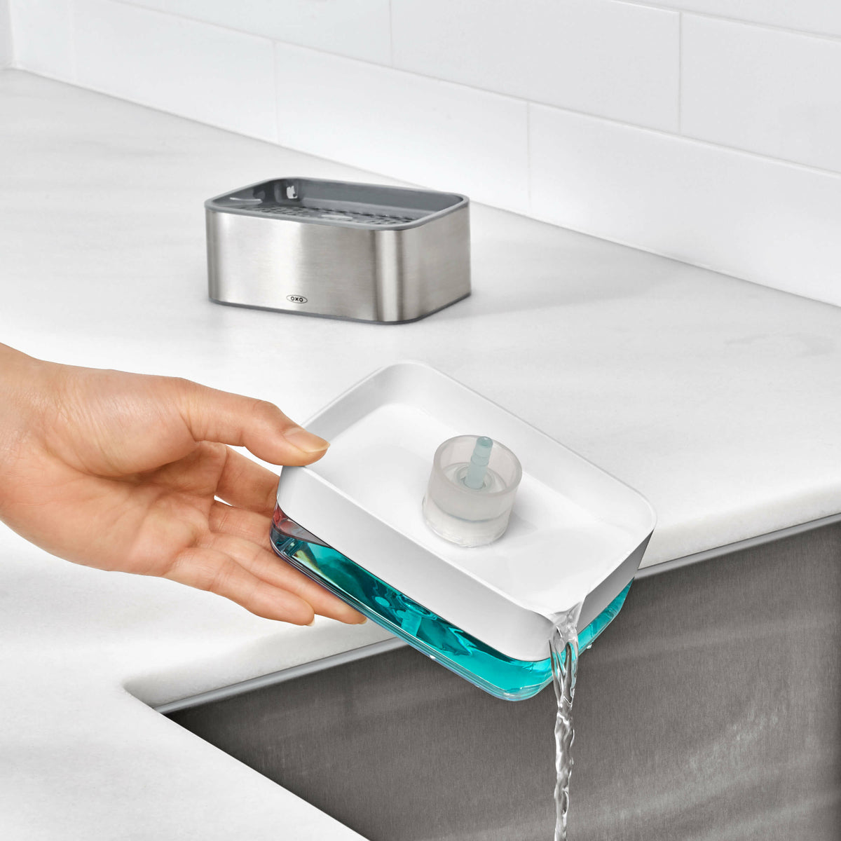 soap-dispensing-sponge-holder-g7 gg_12246400_4a_1_.jpg