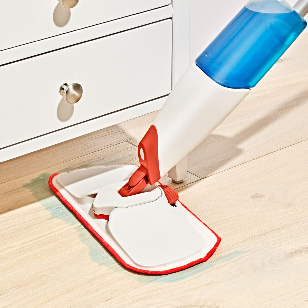 microfiber-spray-mop-l5 gg_12422900_spray-mop_pdp_06.jpeg