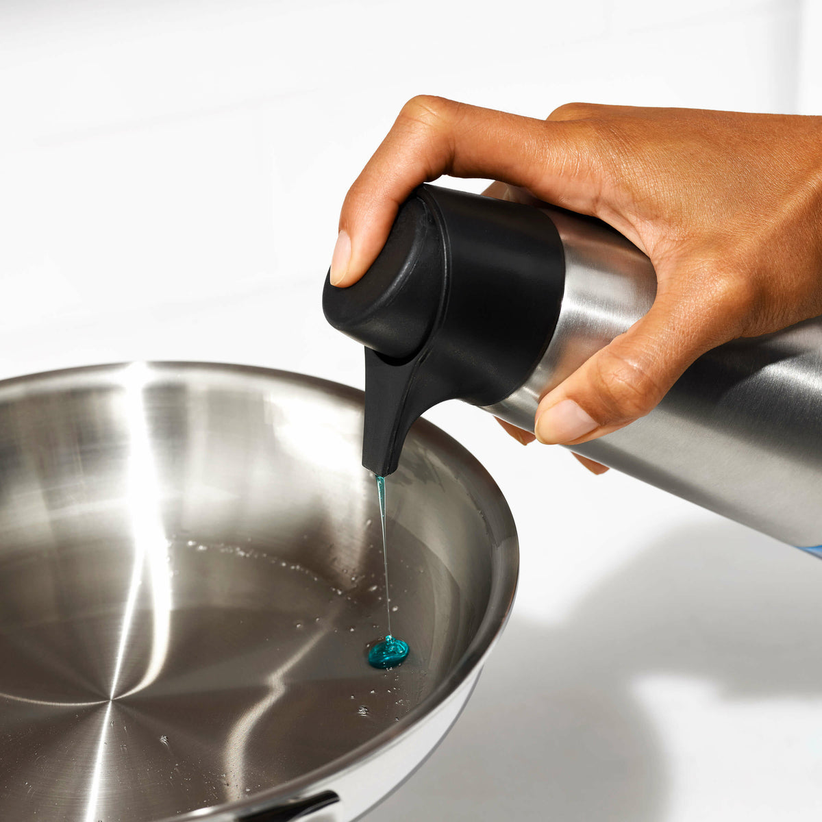 easy-press-soap-dispenser-w2 gg_13144000_4_rgb_1_.jpg