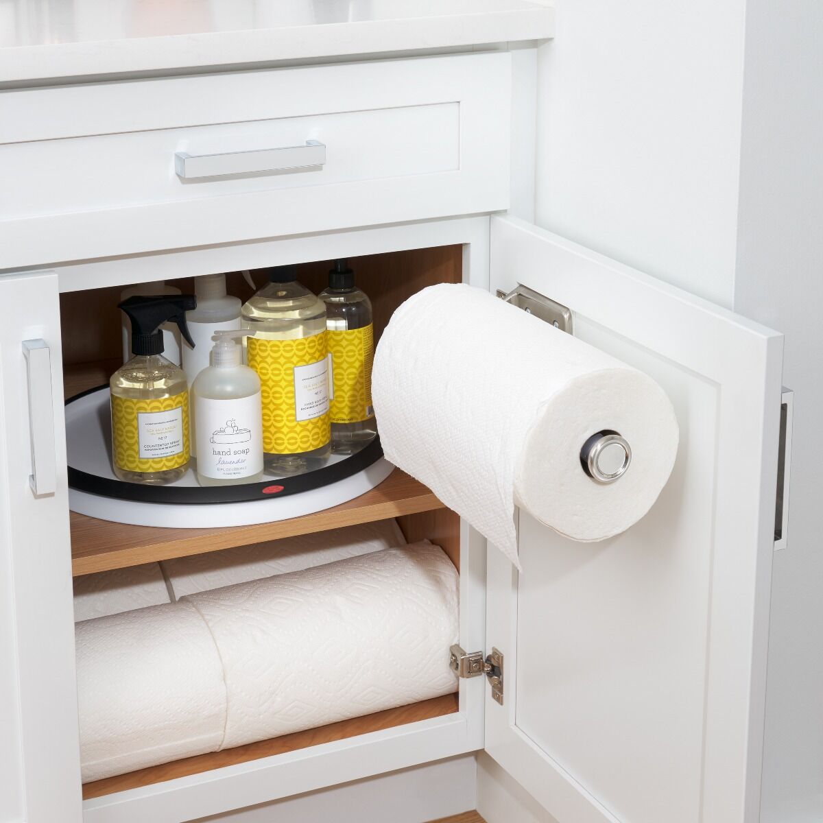 steady-mounted-paper-towel-holder-f8 gg_13245200_9c.jpg