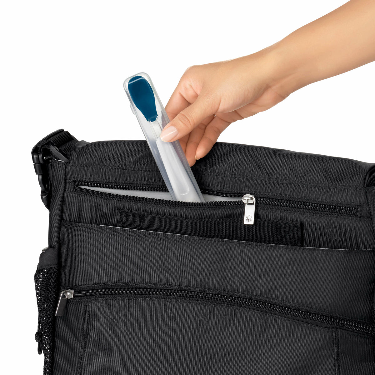 on-the-go-feeding-spoon-j2 tot_61138400_4_1_.jpg