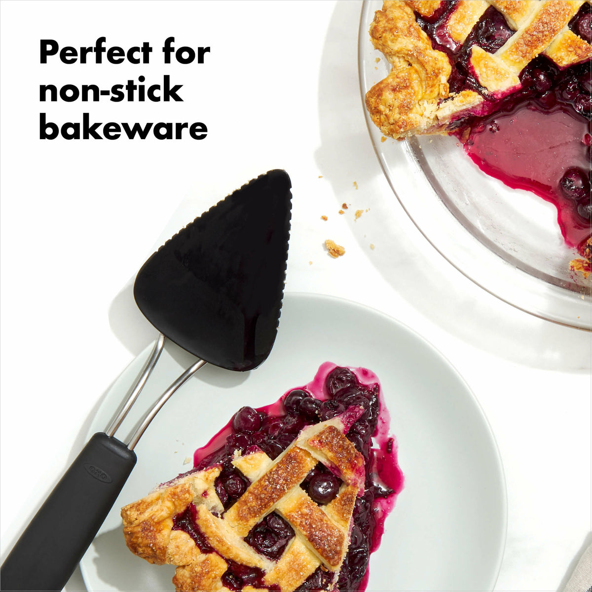 nylon-flexible-pie-server-e4 1064984_8b_1_.jpg