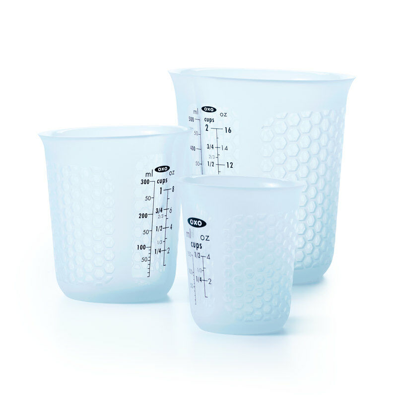 3-piece-squeeze-and-pour-silicone-measuring-cup-set-y2 11172700_measuring_set_2.jpg