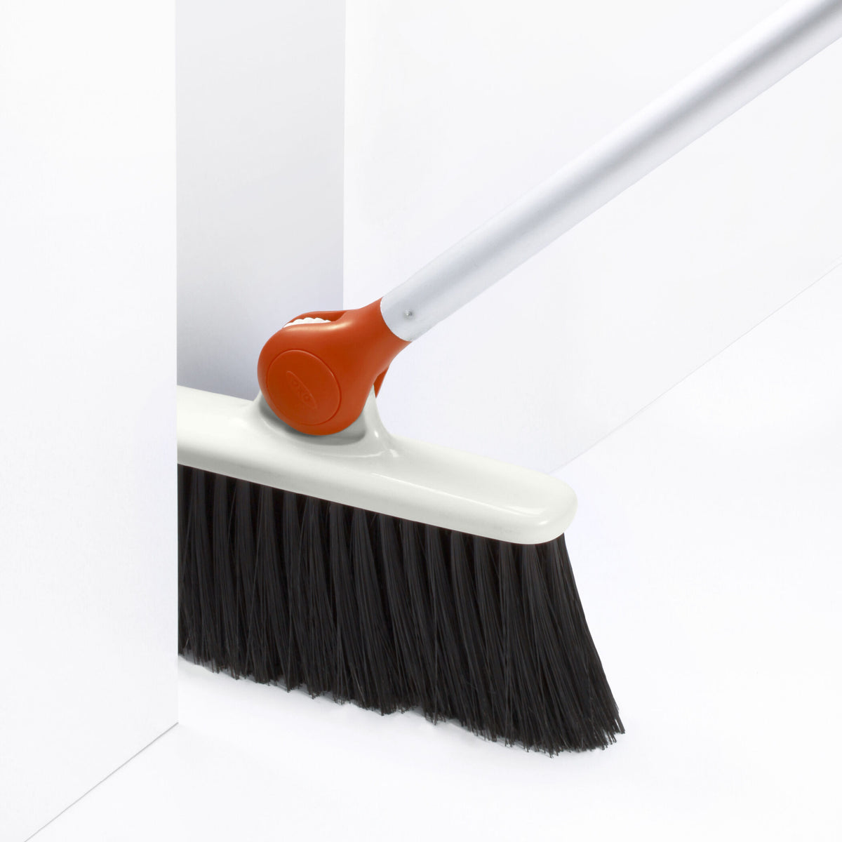any-angle-broom-u1 1336580_3_any-angle_broom.jpg