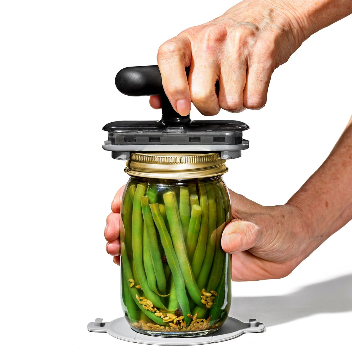 twisting-jar-opener-with-basepad-d6 gg_11332200_jaropenerwithbasepad_pdp_02_1.jpg