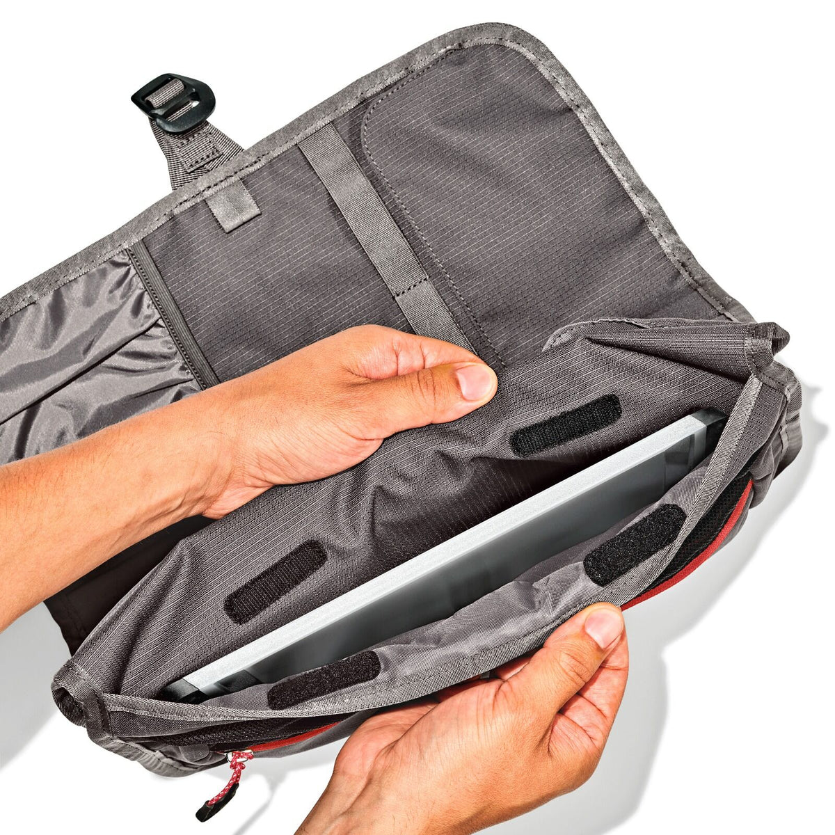 outdoor-camp-kitchen-tool-roll-e9 odr_9113900_campkitchentoolroll_pdp_07.jpeg