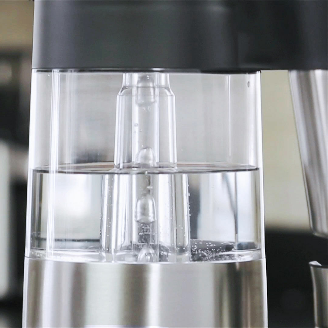 9-cup-coffee-maker-u4 on_8710100_water-tank_1.jpg