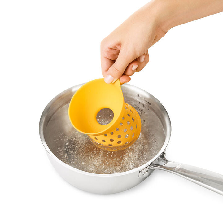 silicone-egg-poacher-set-of-2-q0 poacher_4.jpg