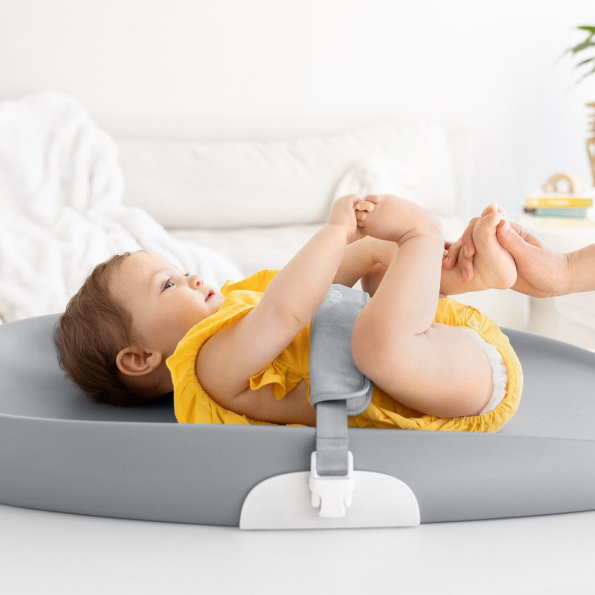 tot-changing-pad-gray-u3 tot_63154800_changingpad_pdp_02.jpg